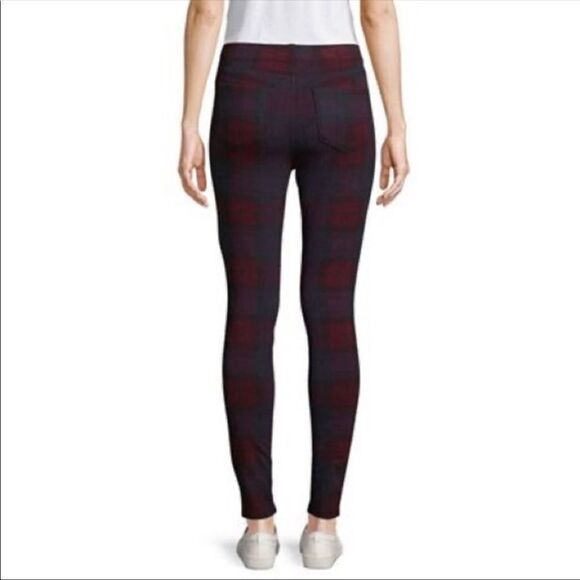 ✨ St Johns Bay Plaid Leggings✨ - Picture 1 of 5